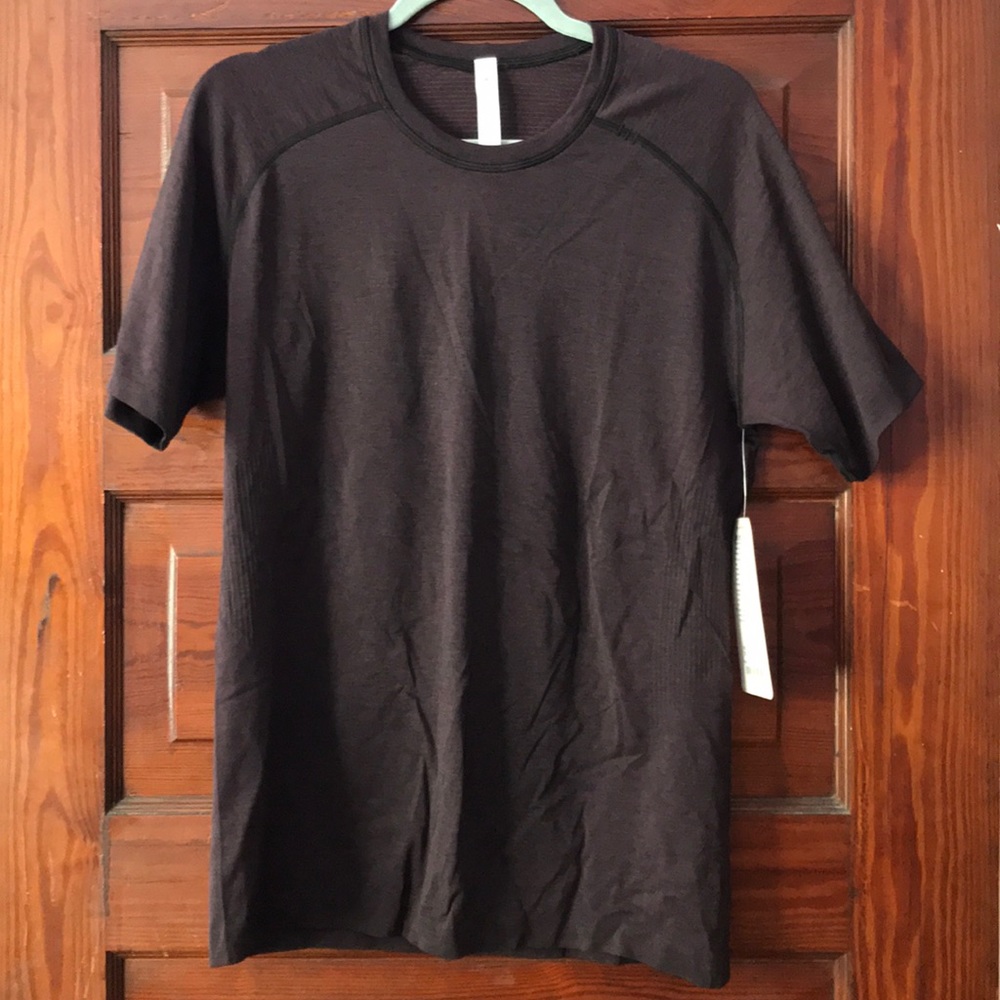 Lululemon top